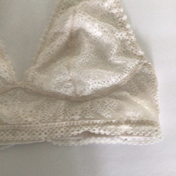 VICTORIAS SECRET HALTER BRALETTE WHITE LARGE - Picture 13 of 14